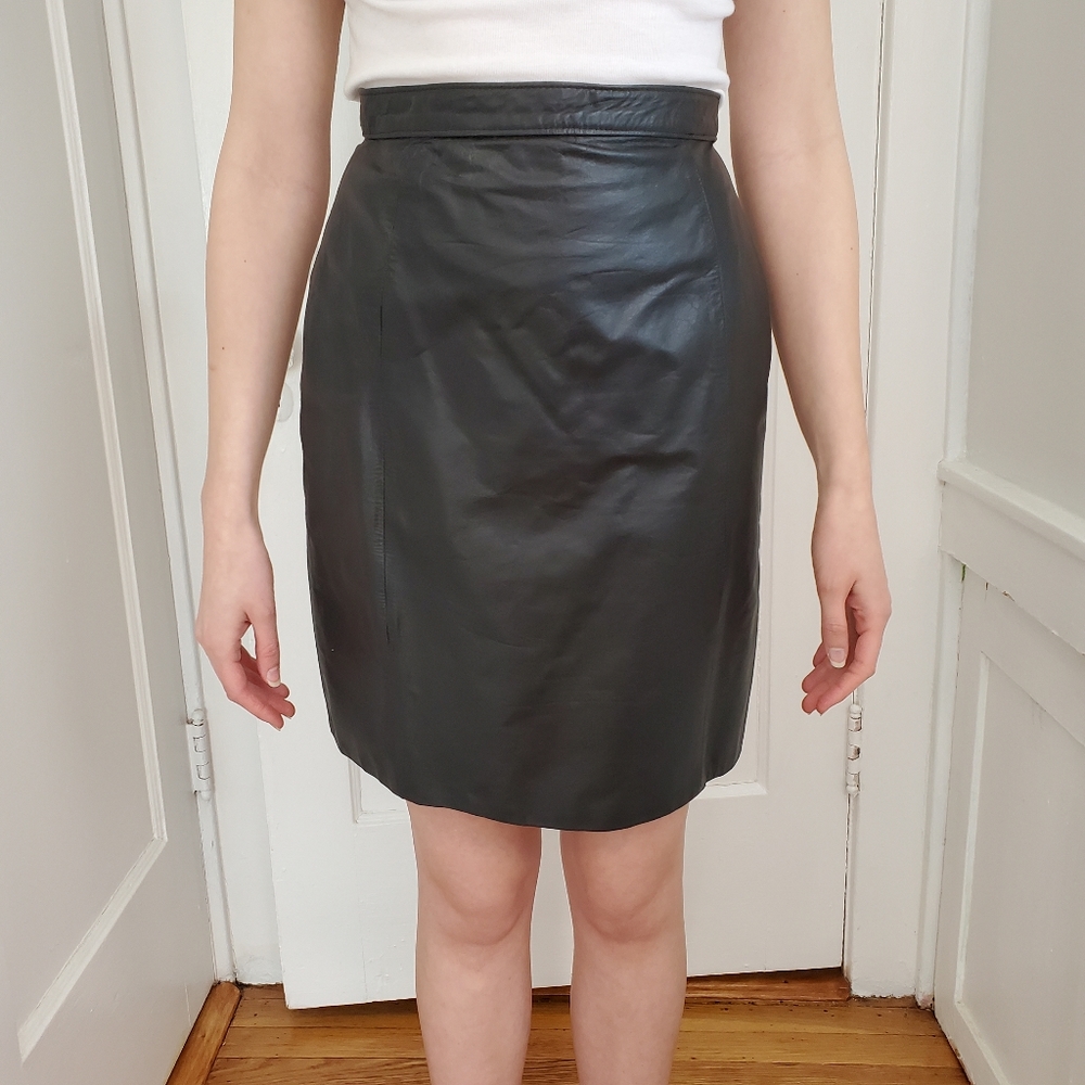 Amati Genuine Leather Black Skirt Size Jr 7 Vtg